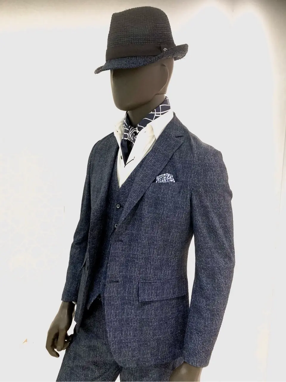 JOSEPH ABBOUD 石川 コーディネート画像