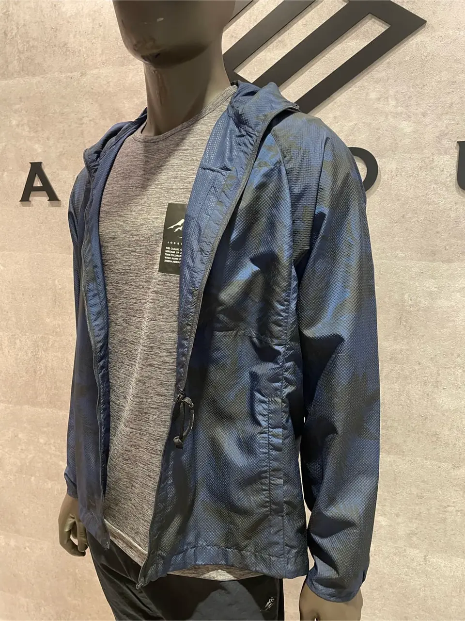 JOSEPH ABBOUD 東　 コーディネート画像