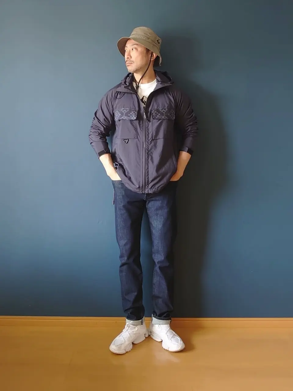 JOSEPH ABBOUD 安東 コーディネート画像