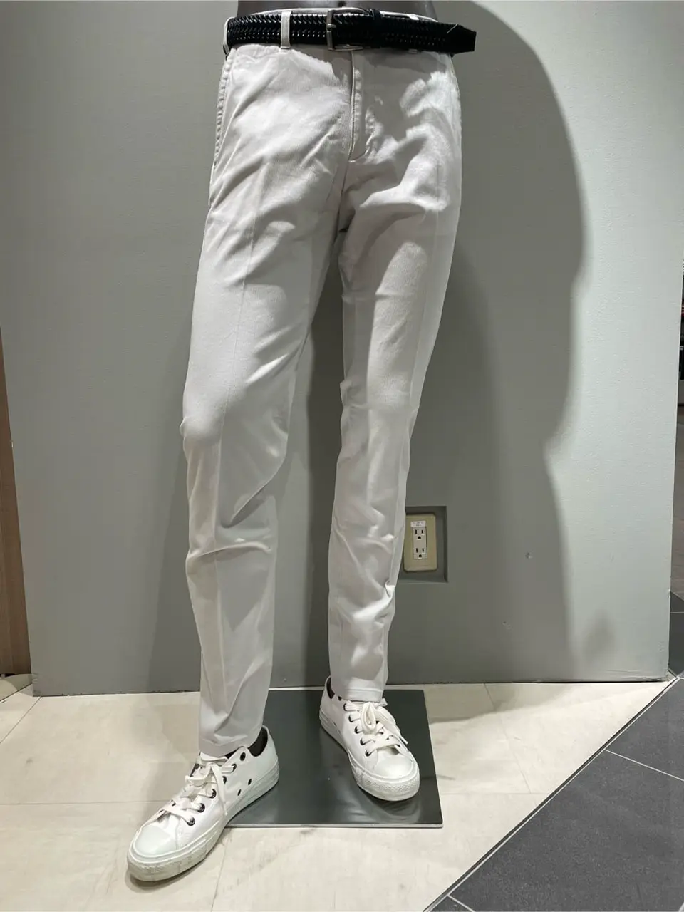 JOSEPH ABBOUD 伊津野 コーディネート画像