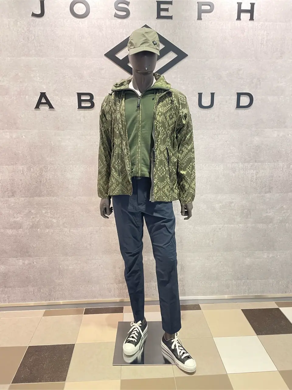  東　 コーディネート画像