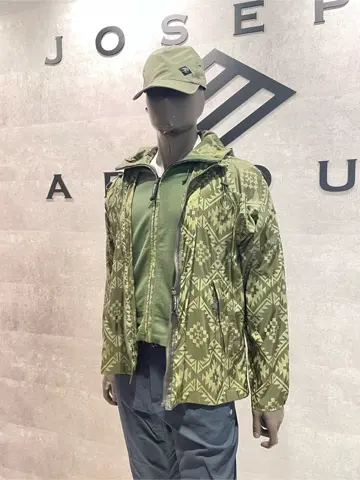 JOSEPH ABBOUD 東　 コーディネート画像