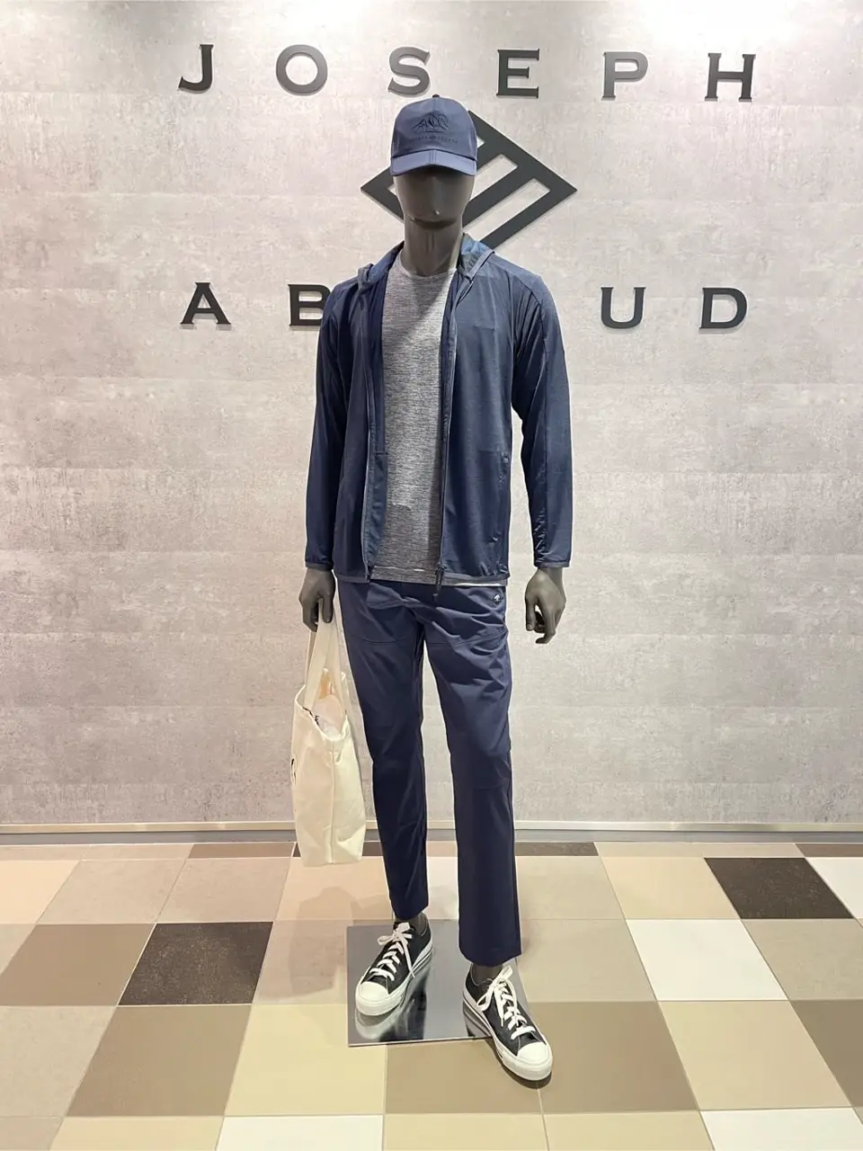  東　 コーディネート画像