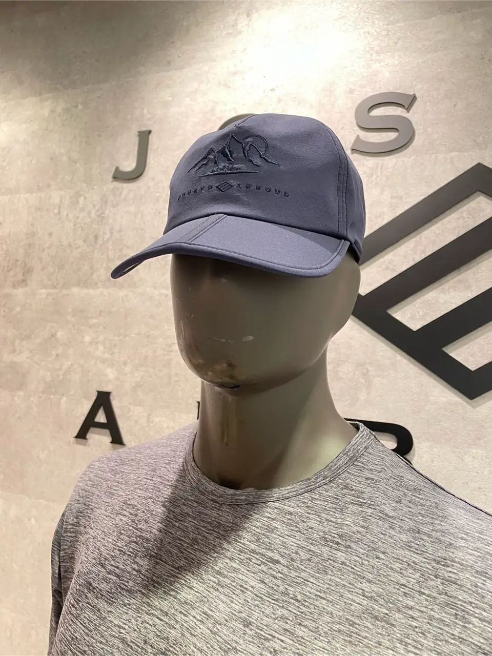 JOSEPH ABBOUD 東　 コーディネート画像