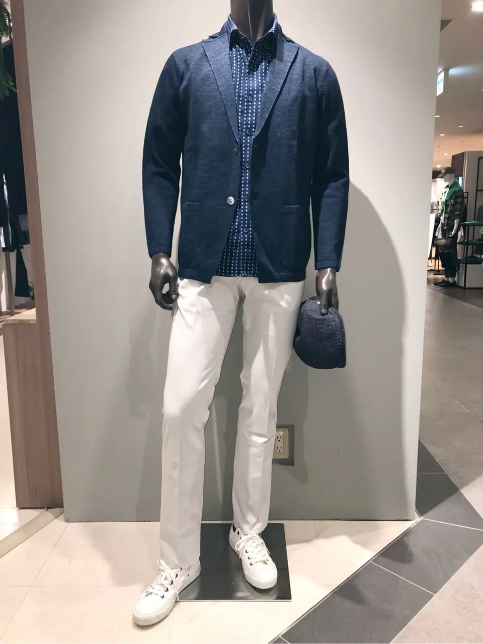 JOSEPH ABBOUD 川田 コーディネート画像