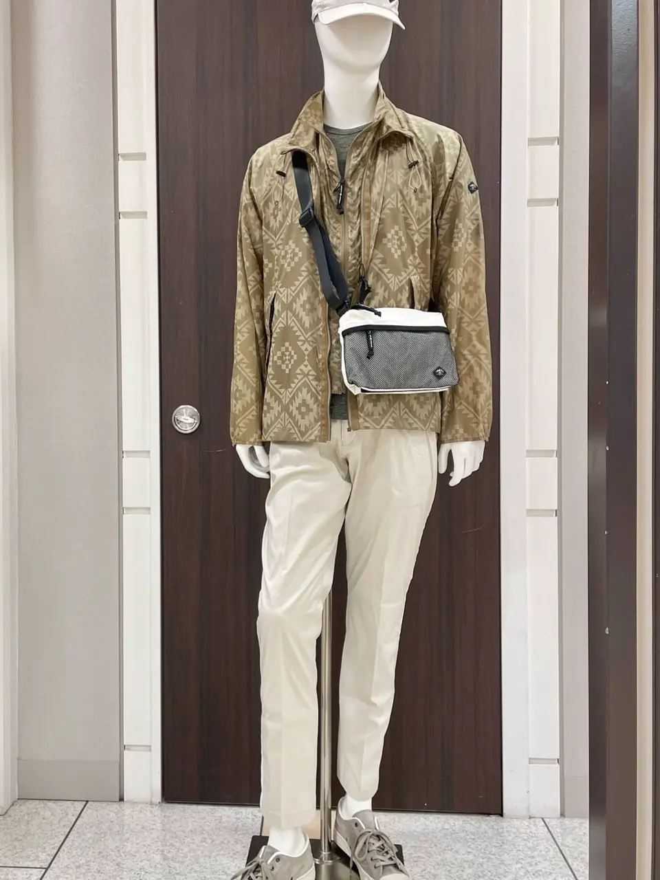 JOSEPH ABBOUD 松山 コーディネート画像