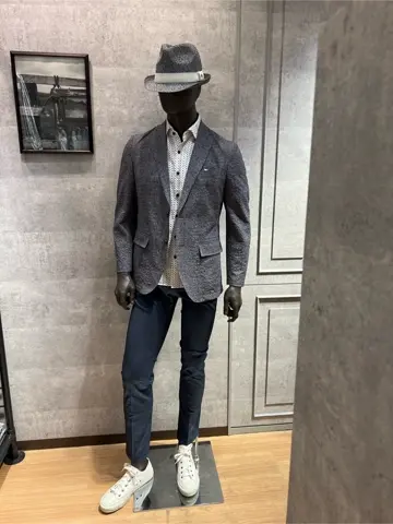 JOSEPH ABBOUD 上條 コーディネート画像