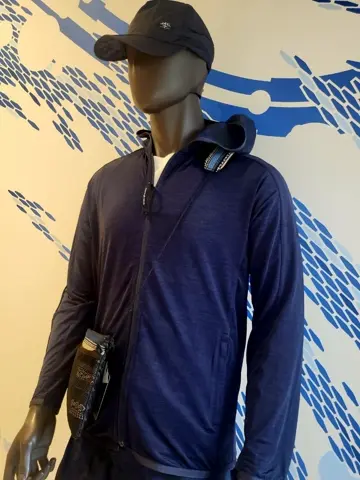 JOSEPH ABBOUD 亀井 コーディネート画像