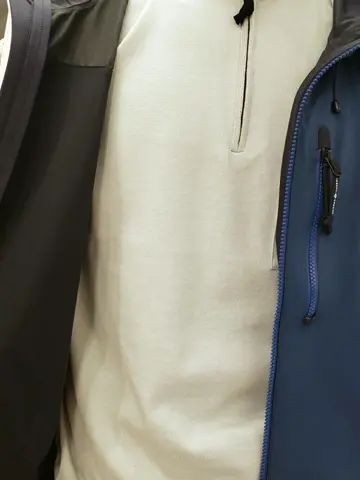 JOSEPH ABBOUD 中西 コーディネート画像