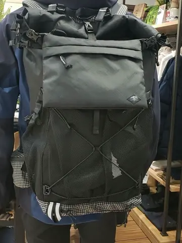 JOSEPH ABBOUD 中西 コーディネート画像