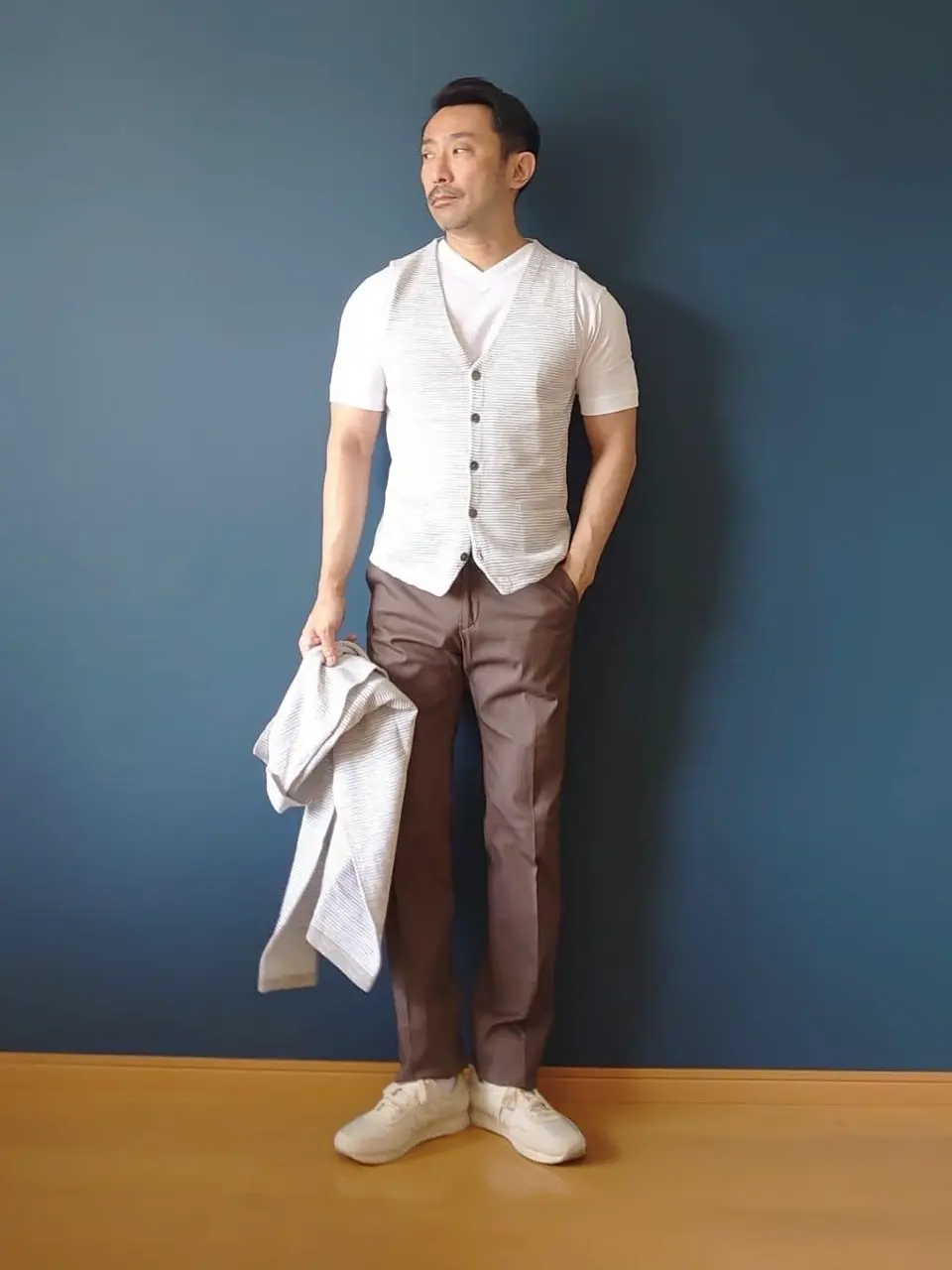 JOSEPH ABBOUD 安東 コーディネート画像