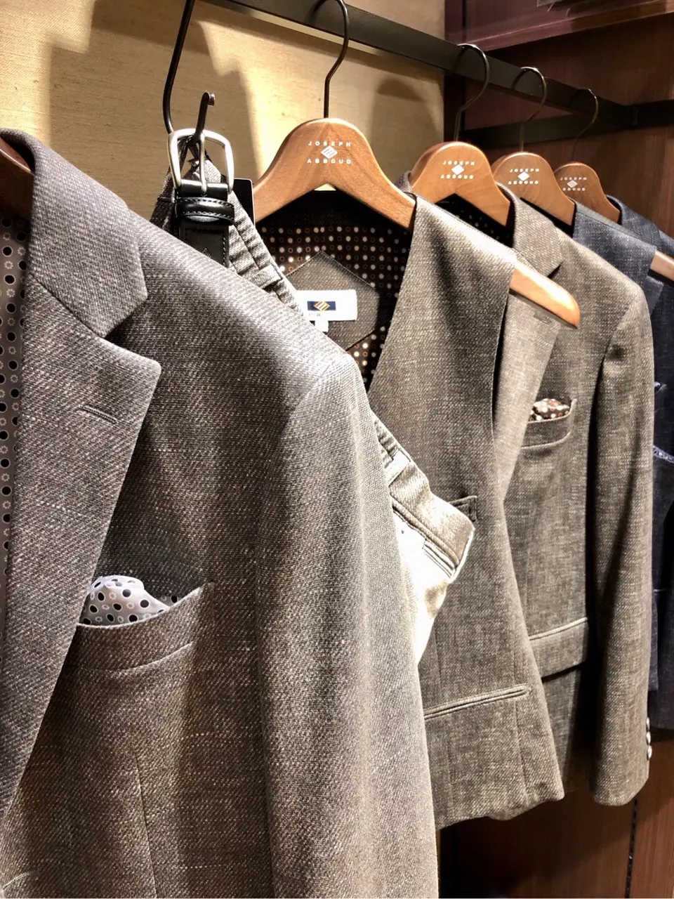 JOSEPH ABBOUD 二澤 コーディネート画像