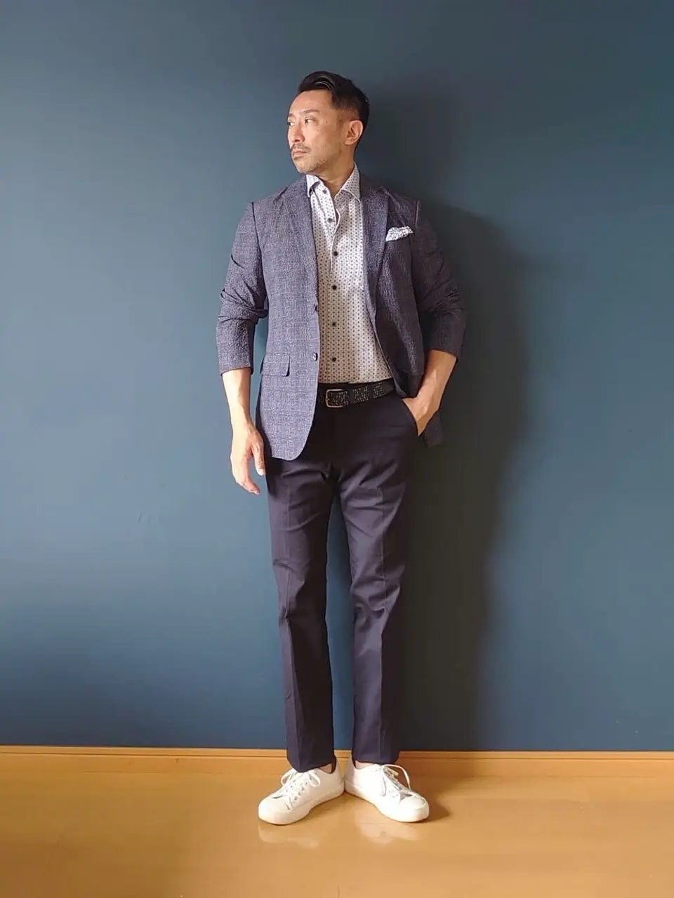 JOSEPH ABBOUD 安東 コーディネート画像