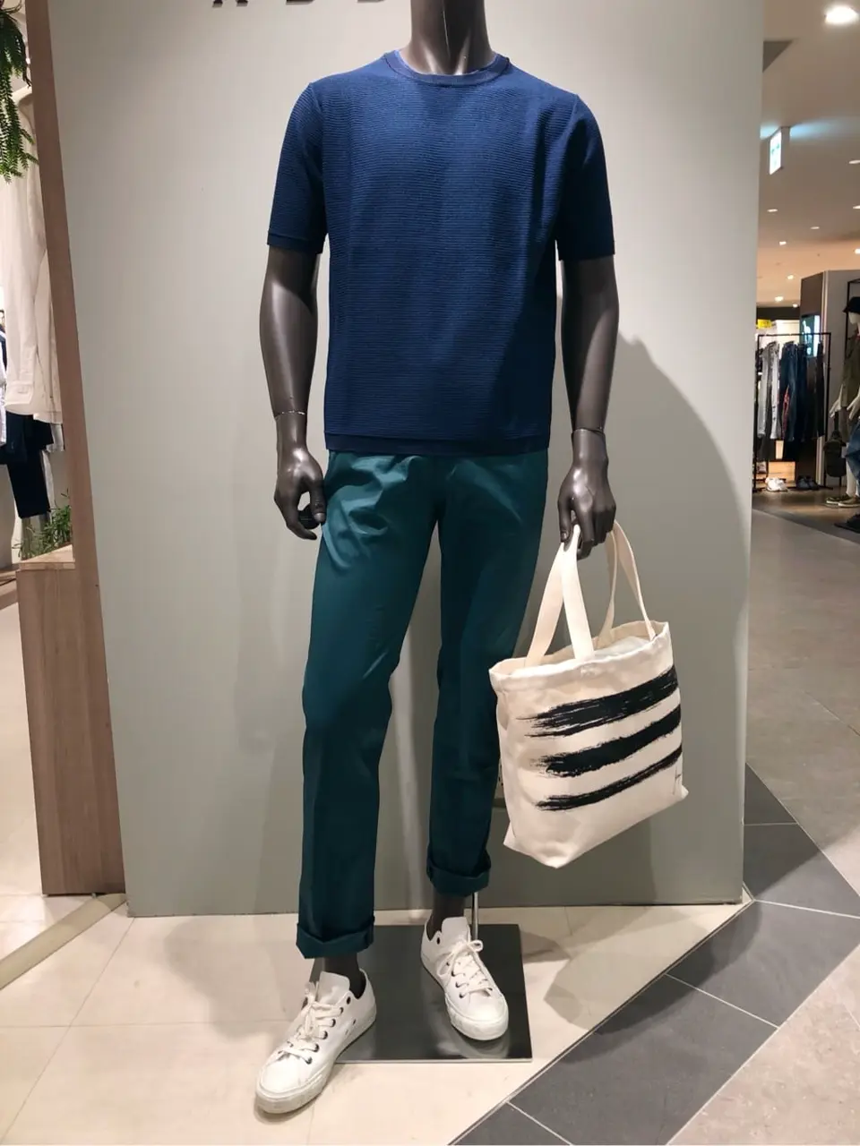 JOSEPH ABBOUD 川田 コーディネート画像