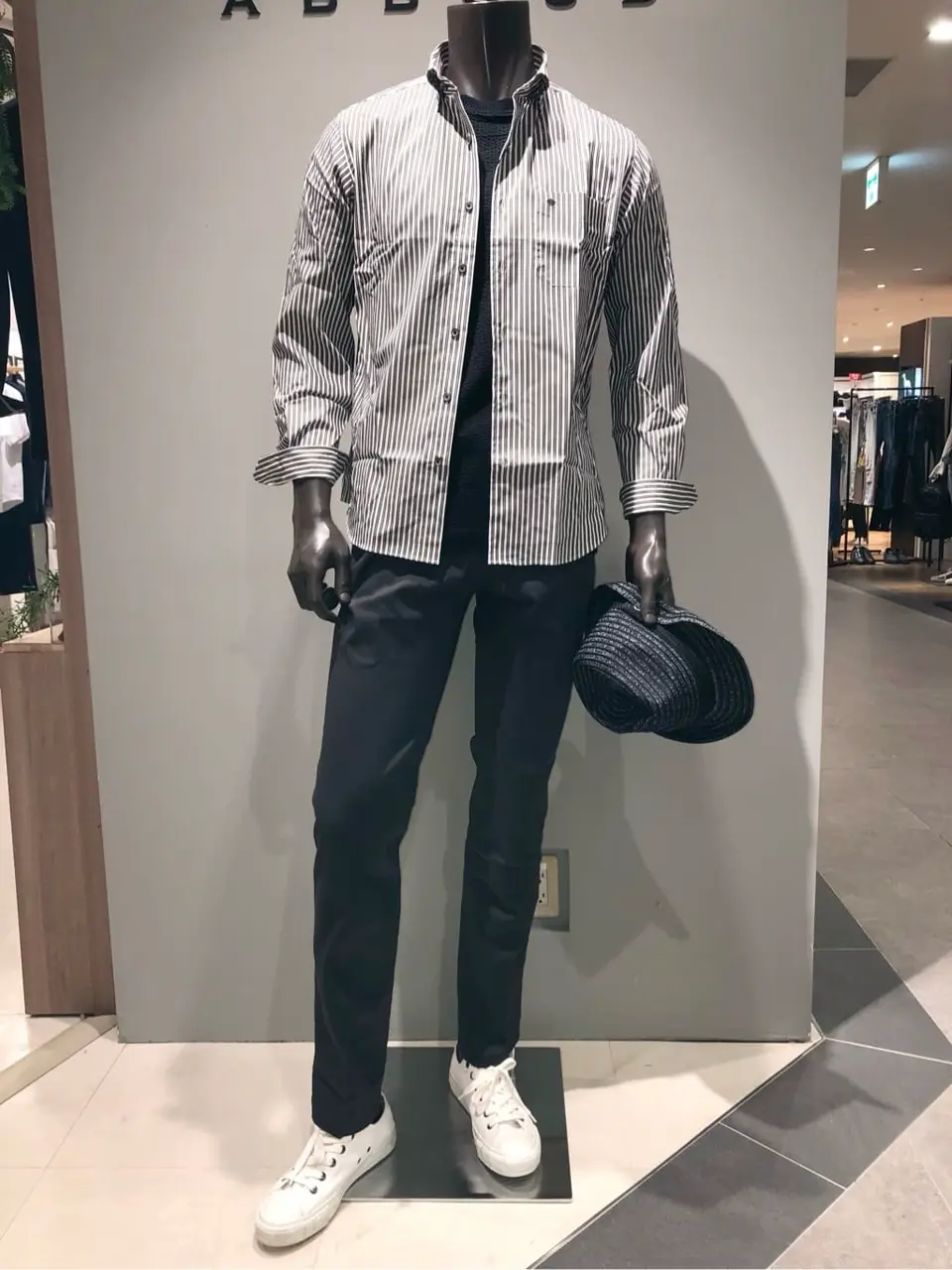 JOSEPH ABBOUD 川田 コーディネート画像