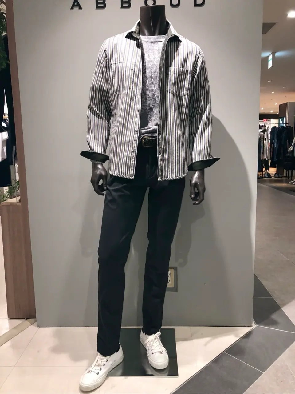 JOSEPH ABBOUD 川田 コーディネート画像