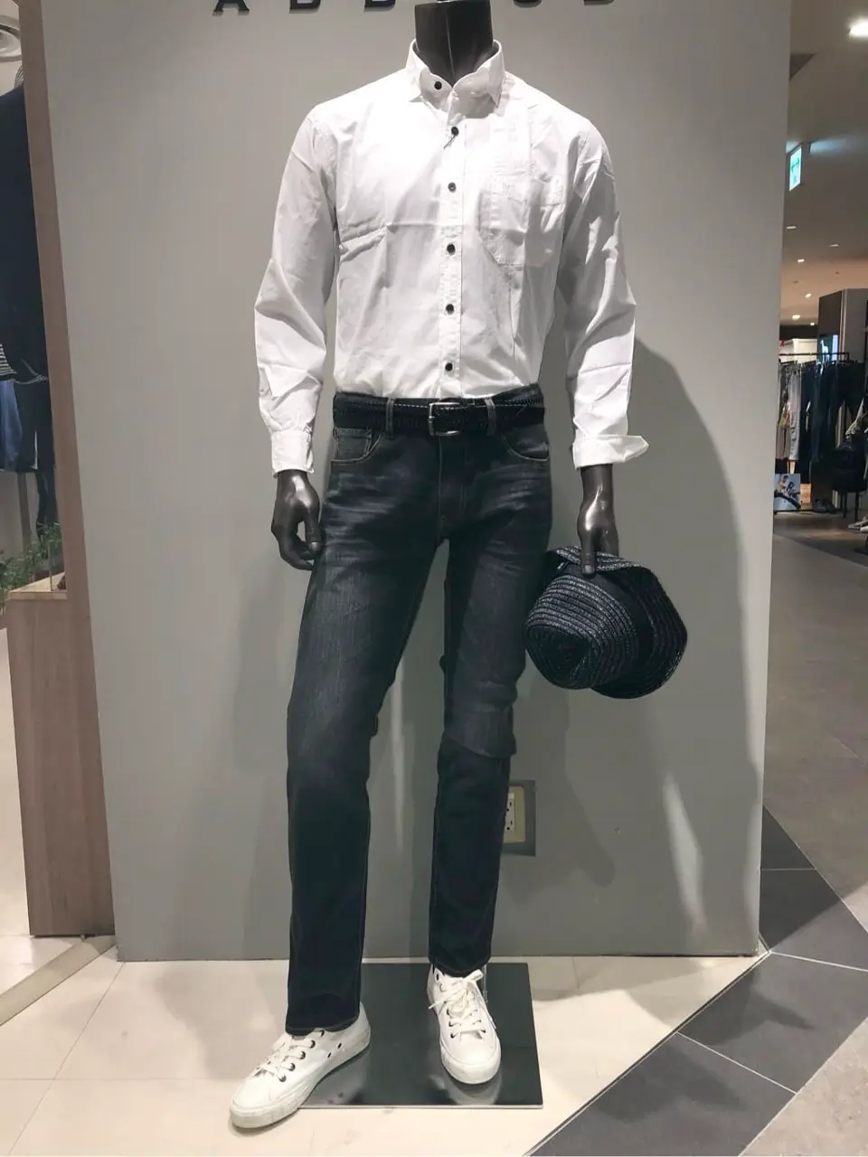 JOSEPH ABBOUD 川田 コーディネート画像