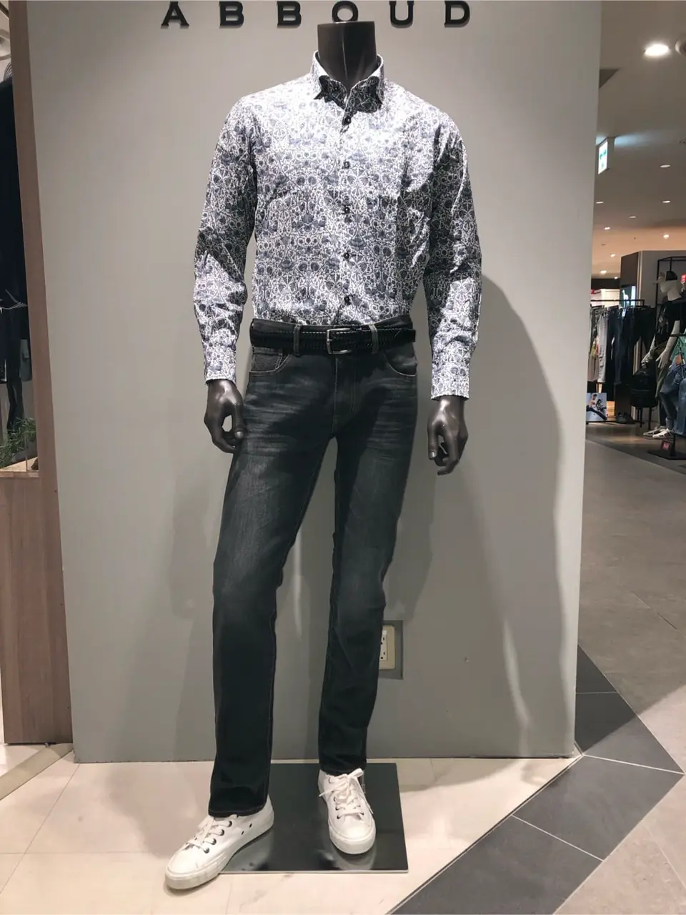 JOSEPH ABBOUD 川田 コーディネート画像