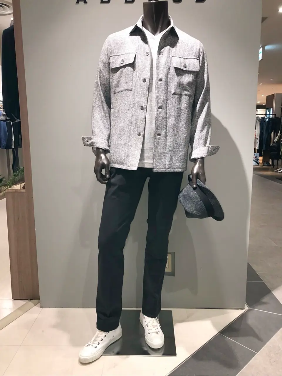 JOSEPH ABBOUD 川田 コーディネート画像