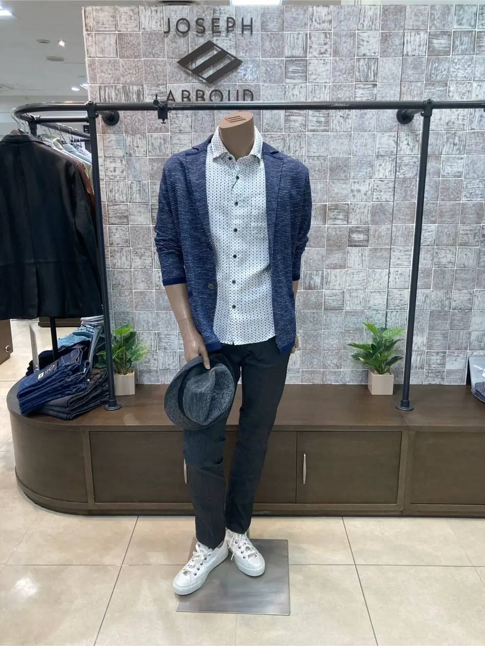  上田 コーディネート画像