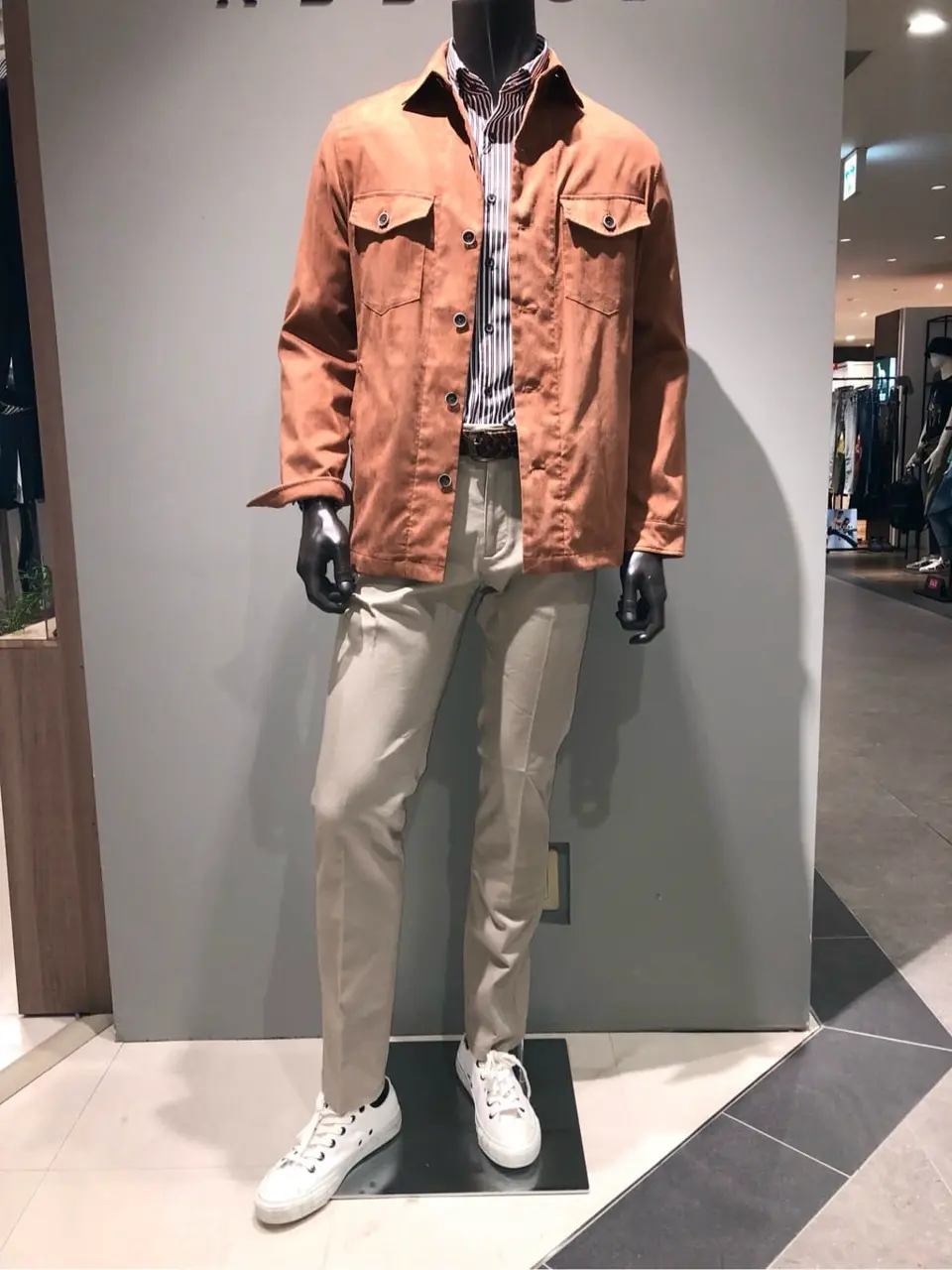 JOSEPH ABBOUD 川田 コーディネート画像