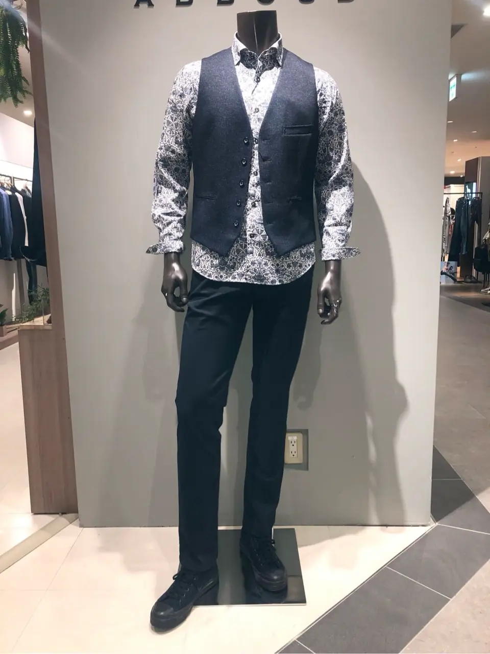 JOSEPH ABBOUD 川田 コーディネート画像