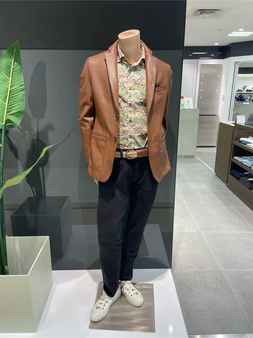  たかい　かおり コーディネート画像