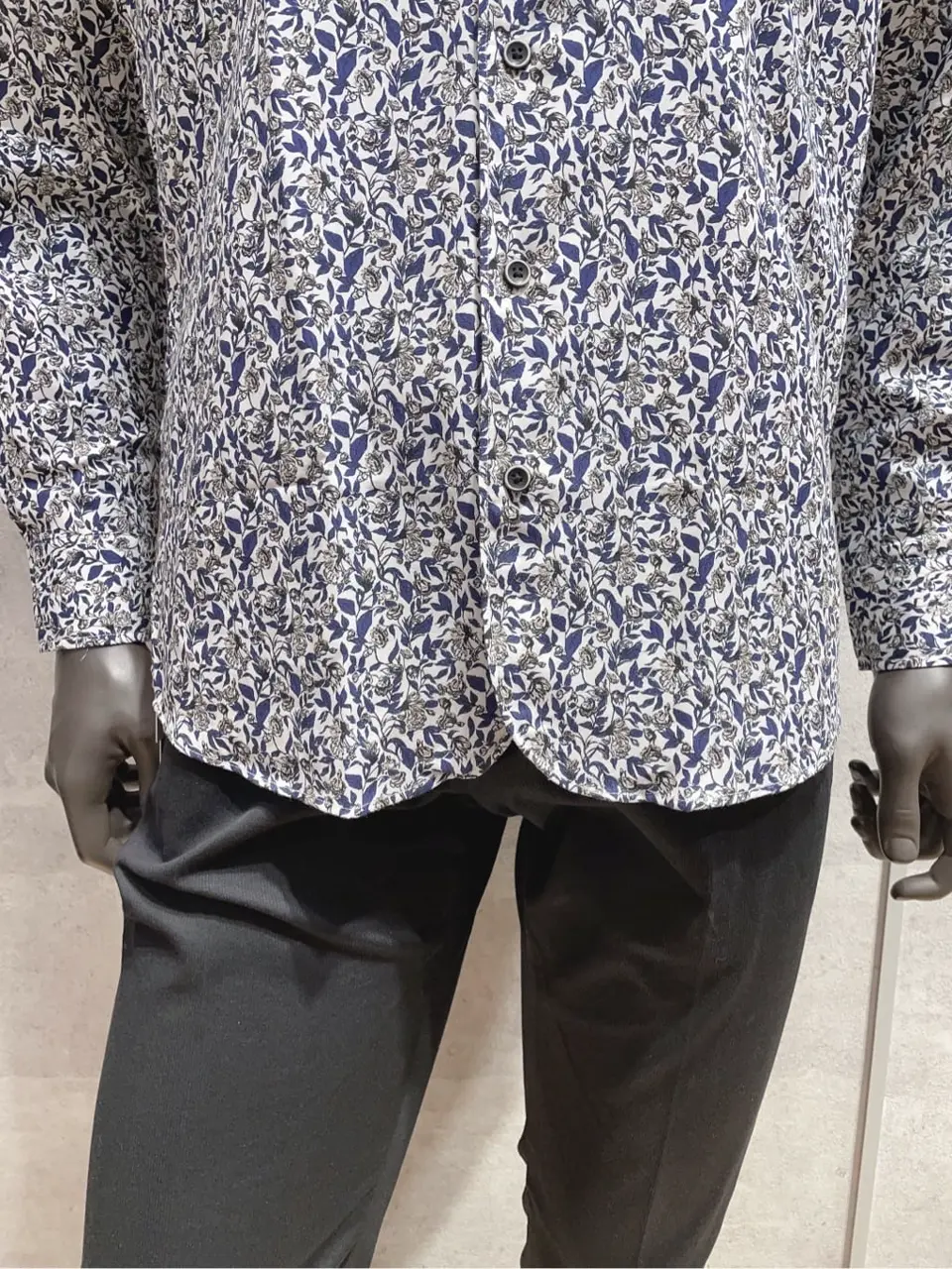 JOSEPH ABBOUD 二澤 コーディネート画像