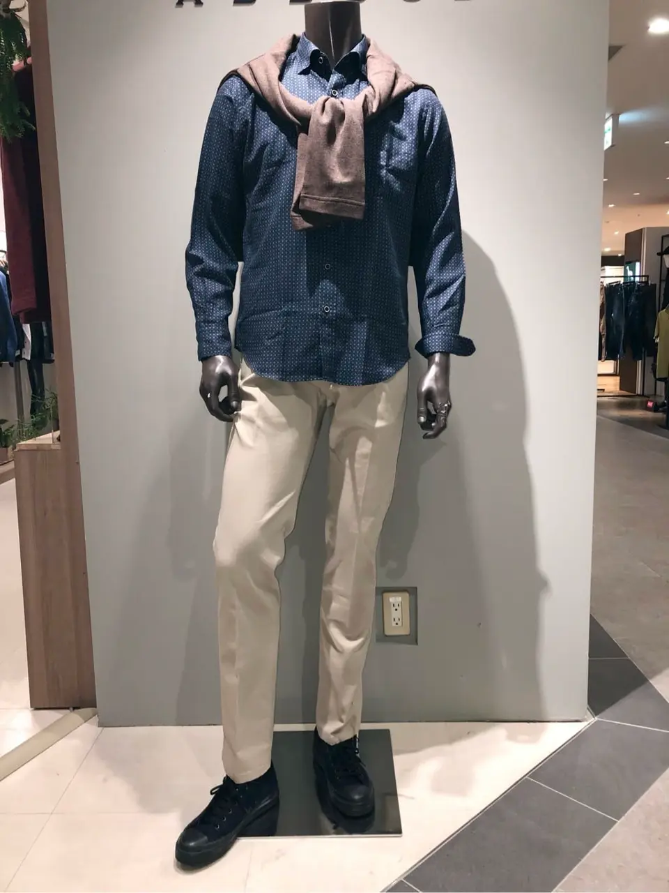 JOSEPH ABBOUD 川田 コーディネート画像