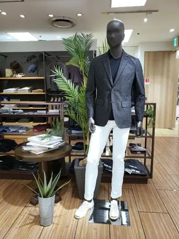 JOSEPH ABBOUD 中西 コーディネート画像