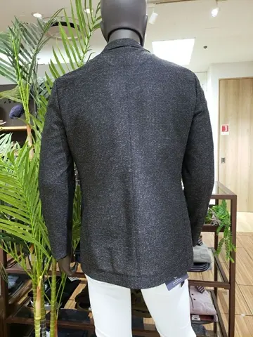 JOSEPH ABBOUD 中西 コーディネート画像