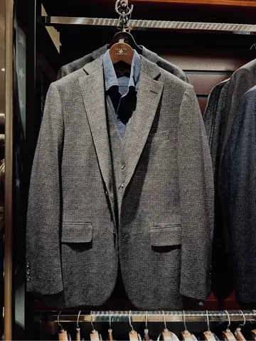 JOSEPH ABBOUD 新林 コーディネート画像