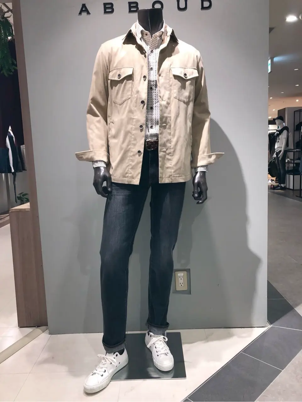 JOSEPH ABBOUD 川田 コーディネート画像