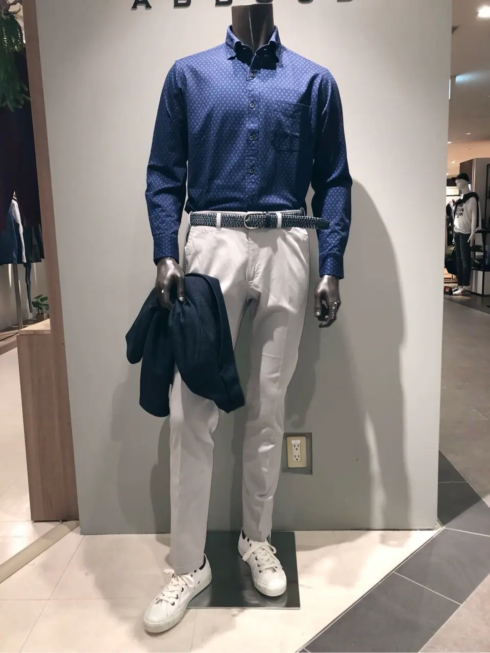 JOSEPH ABBOUD 川田 コーディネート画像