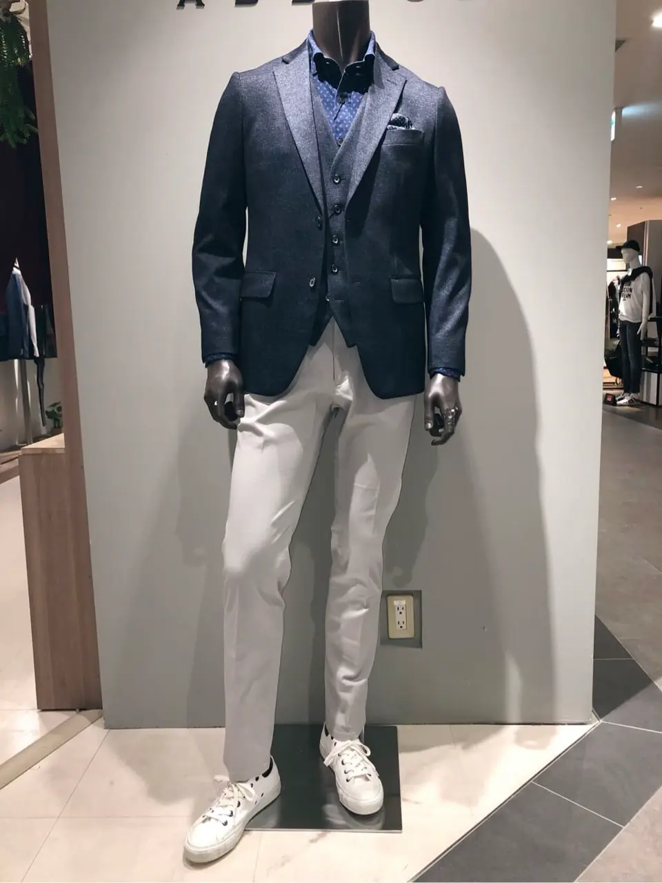 JOSEPH ABBOUD 川田 コーディネート画像