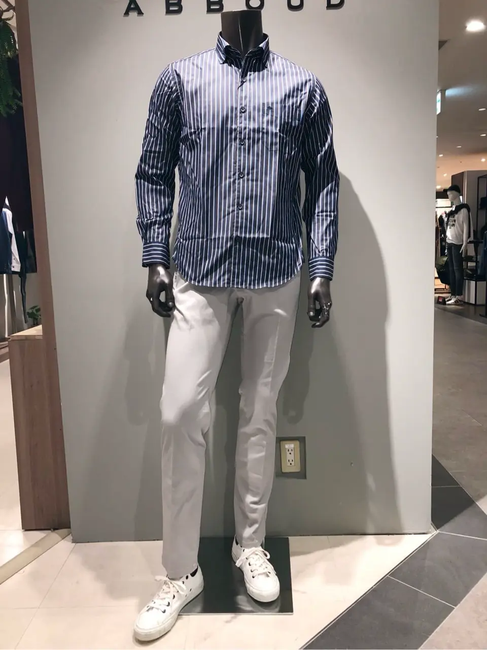 JOSEPH ABBOUD 川田 コーディネート画像