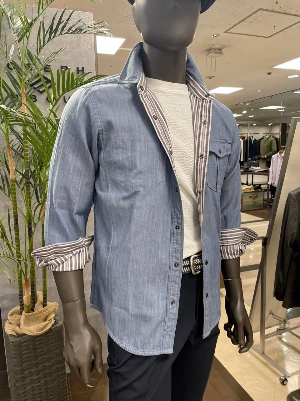 JOSEPH ABBOUD 渡辺あやこ コーディネート画像