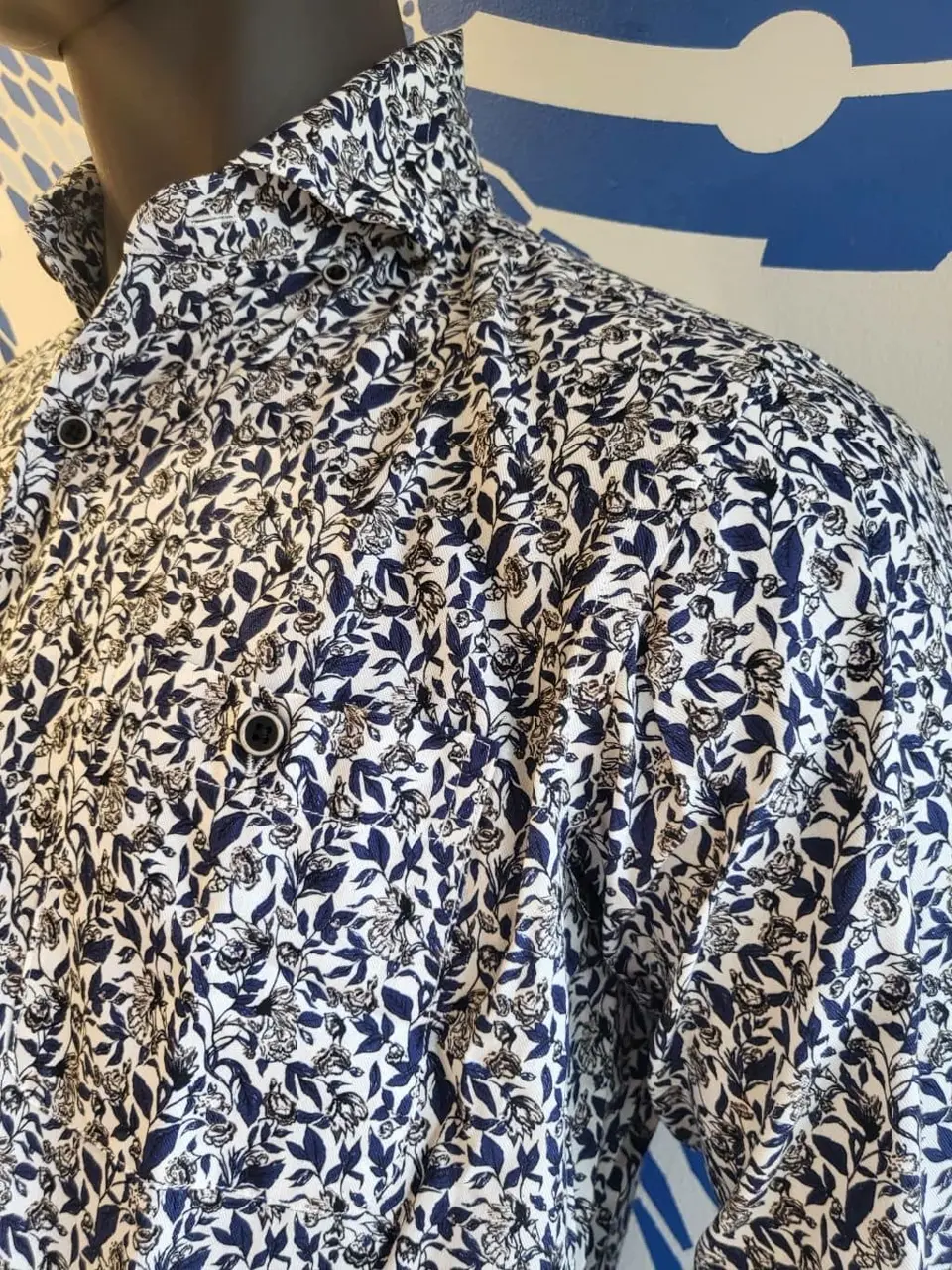 JOSEPH ABBOUD 亀井 コーディネート画像