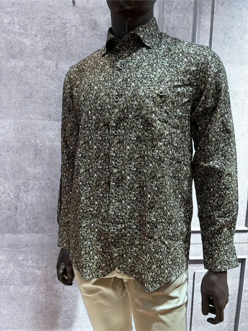 JOSEPH ABBOUD 東　 コーディネート画像