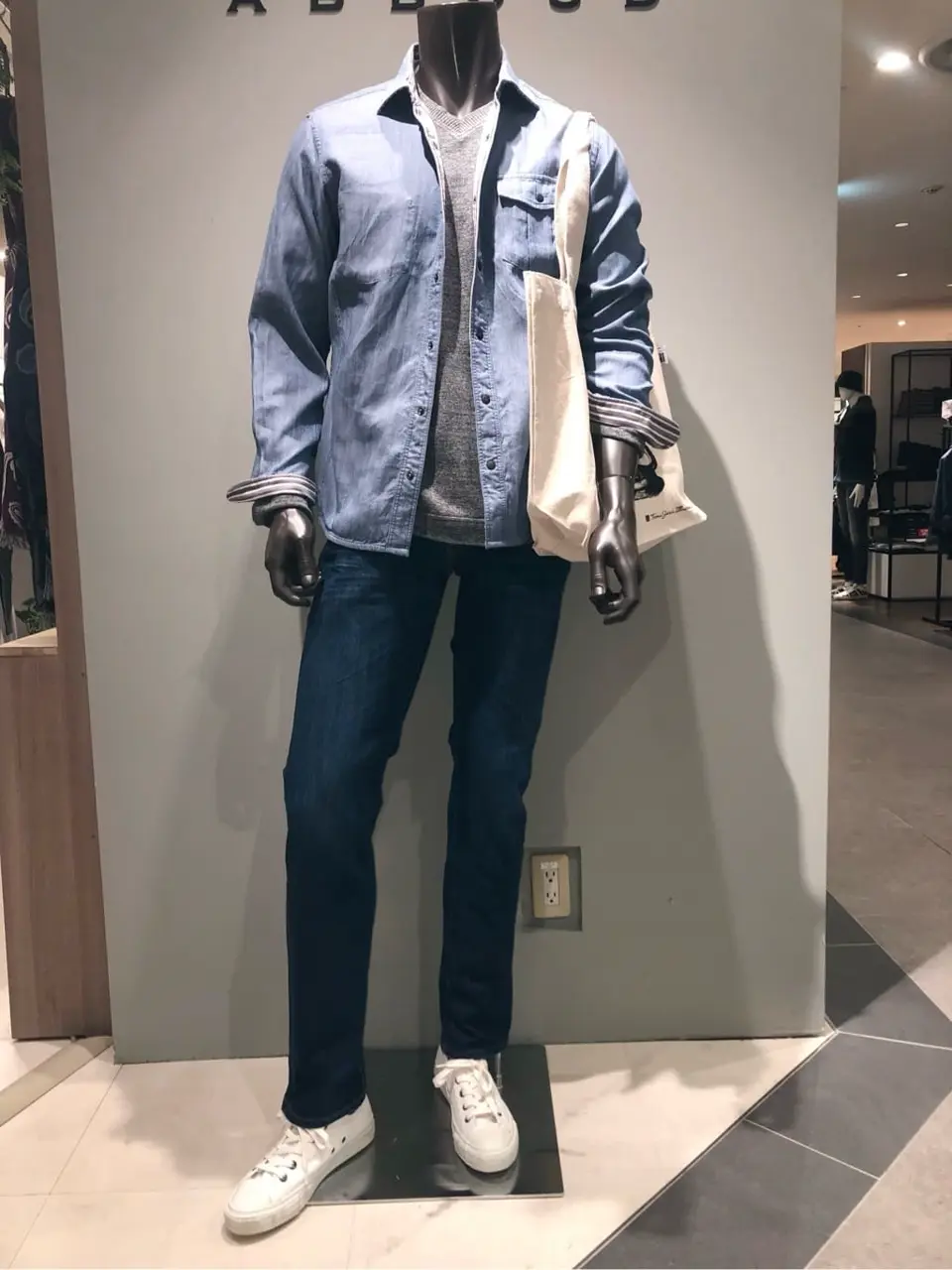 JOSEPH ABBOUD 川田 コーディネート画像