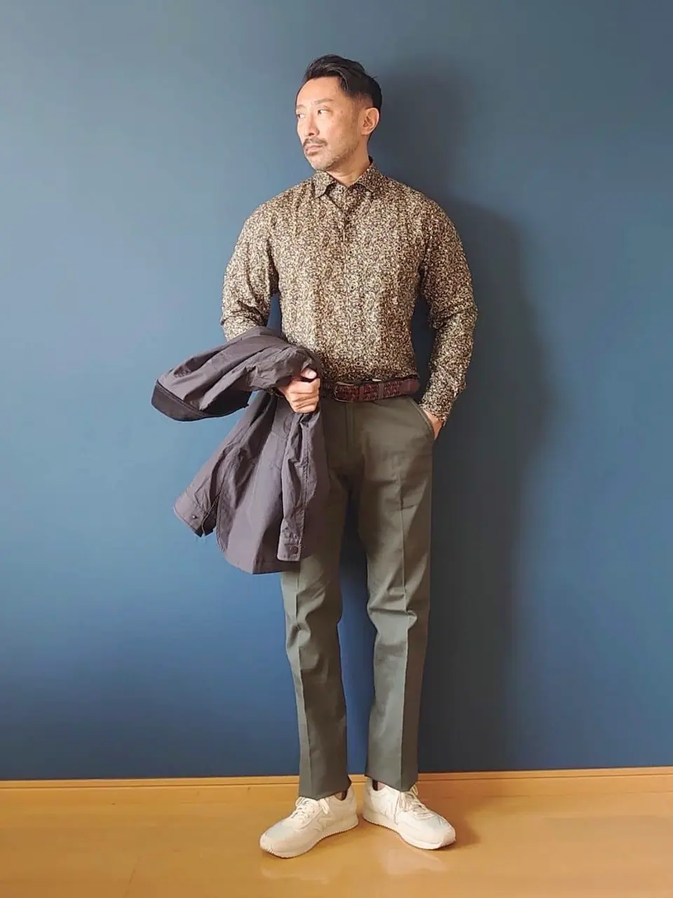 JOSEPH ABBOUD 安東 コーディネート画像