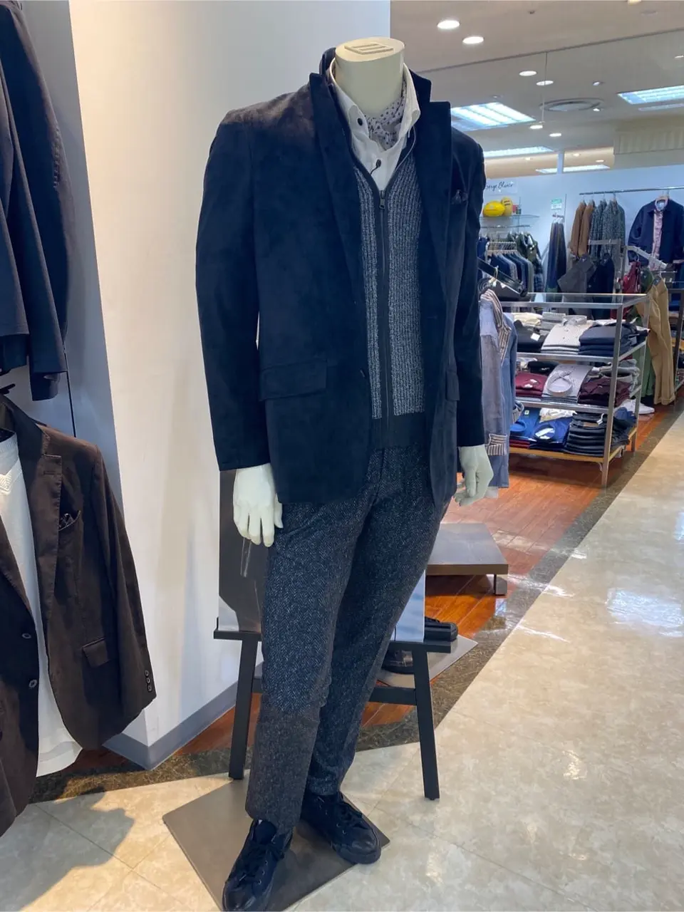  坪井 コーディネート画像