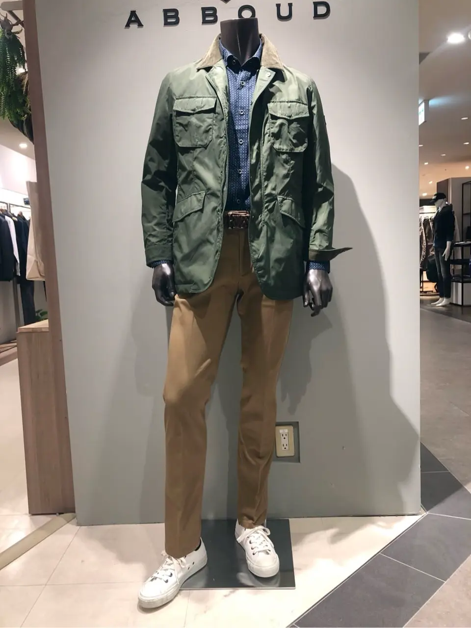 JOSEPH ABBOUD 川田 コーディネート画像