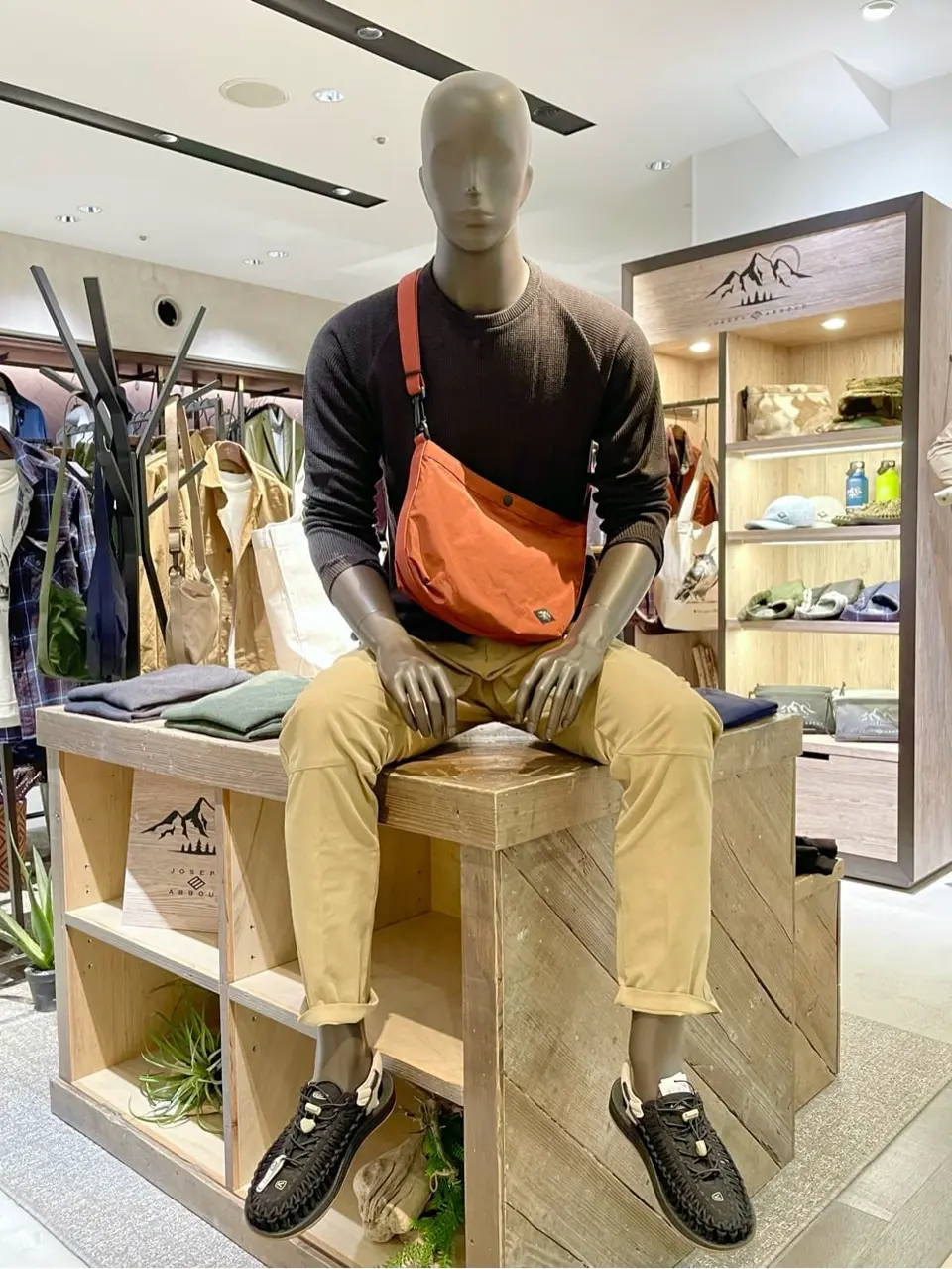 JOSEPH ABBOUD 小田 コーディネート画像