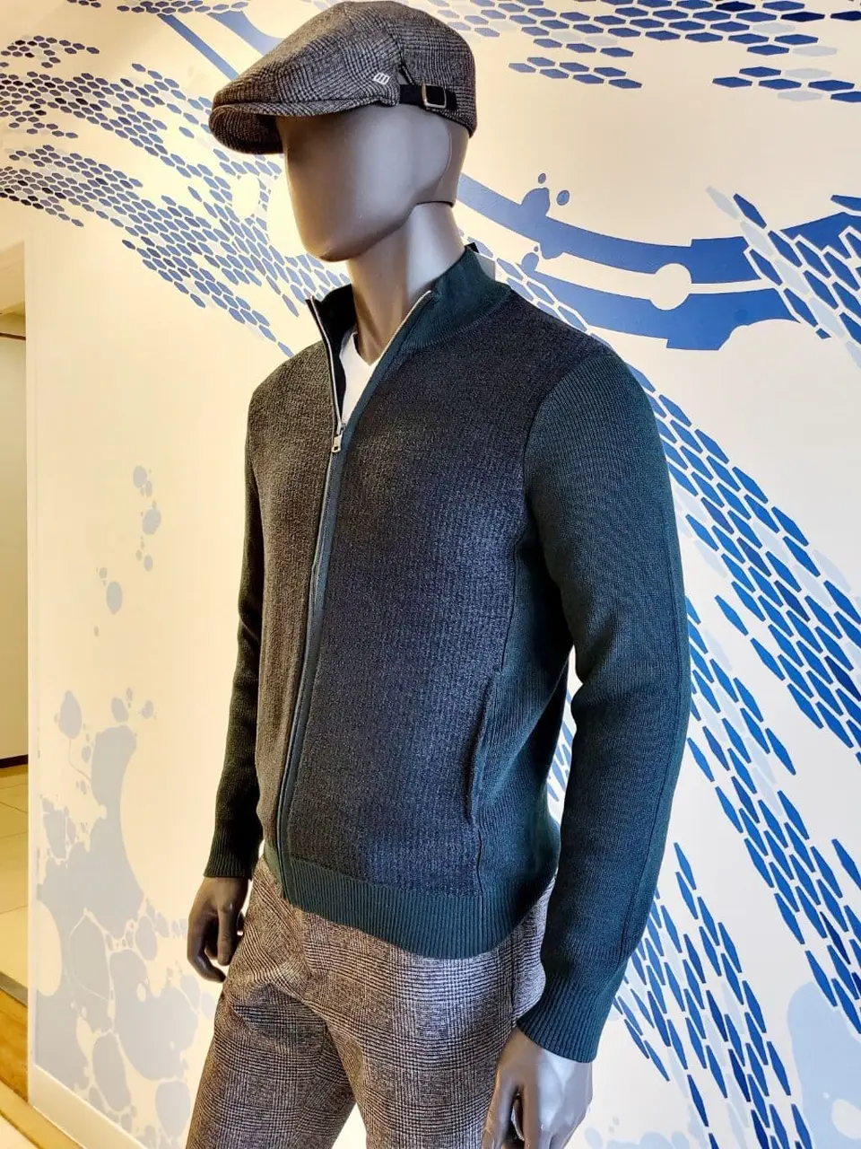 JOSEPH ABBOUD 亀井 コーディネート画像