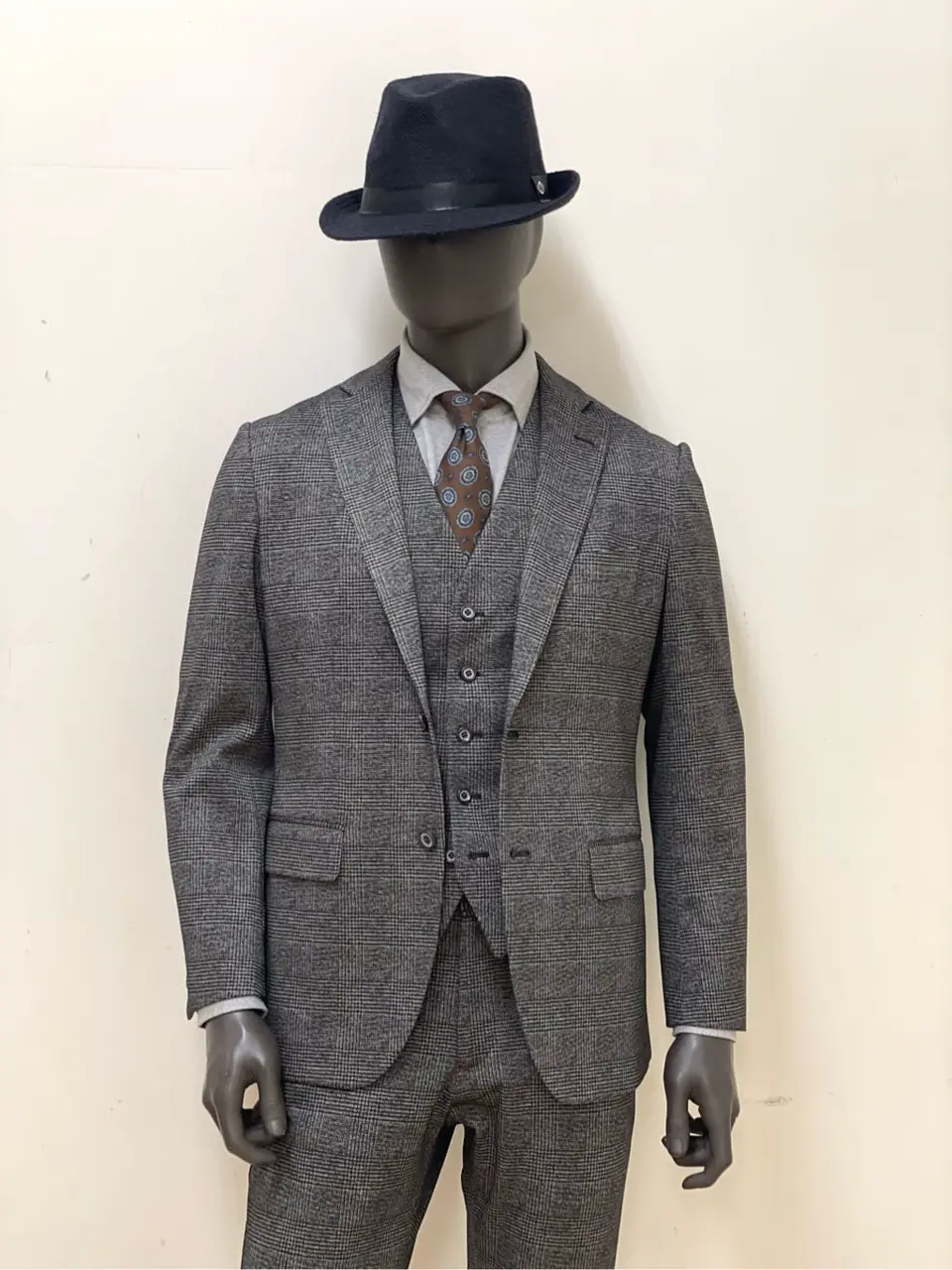JOSEPH ABBOUD 金本 コーディネート画像