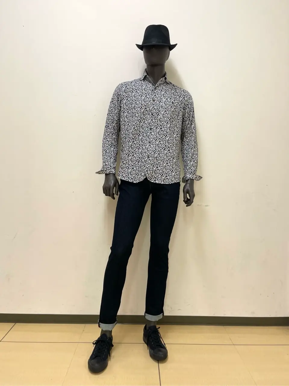 JOSEPH ABBOUD 金本 コーディネート画像