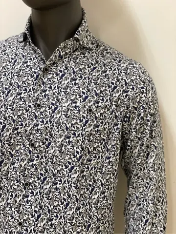 JOSEPH ABBOUD 金本 コーディネート画像