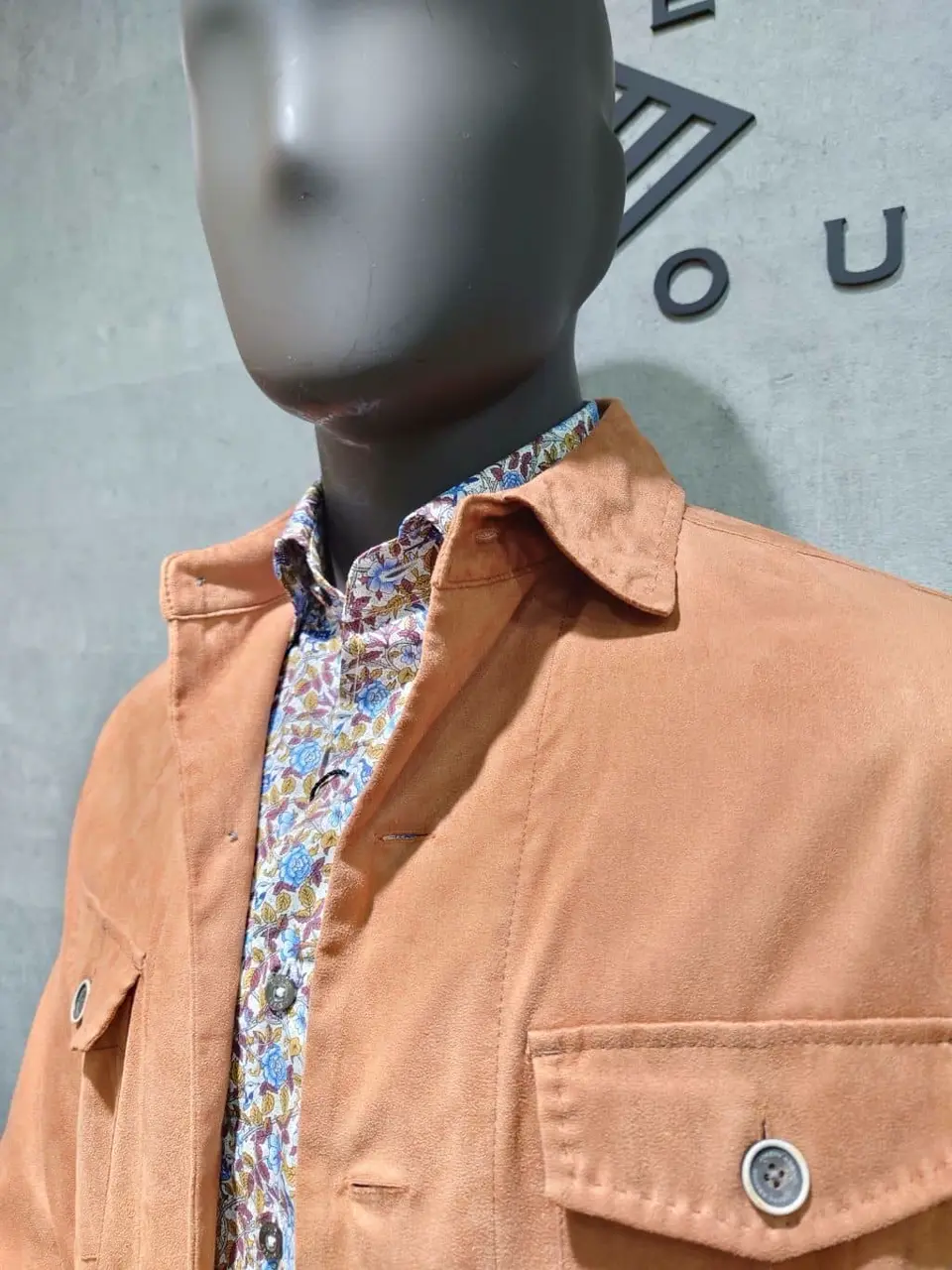 JOSEPH ABBOUD 石川 コーディネート画像