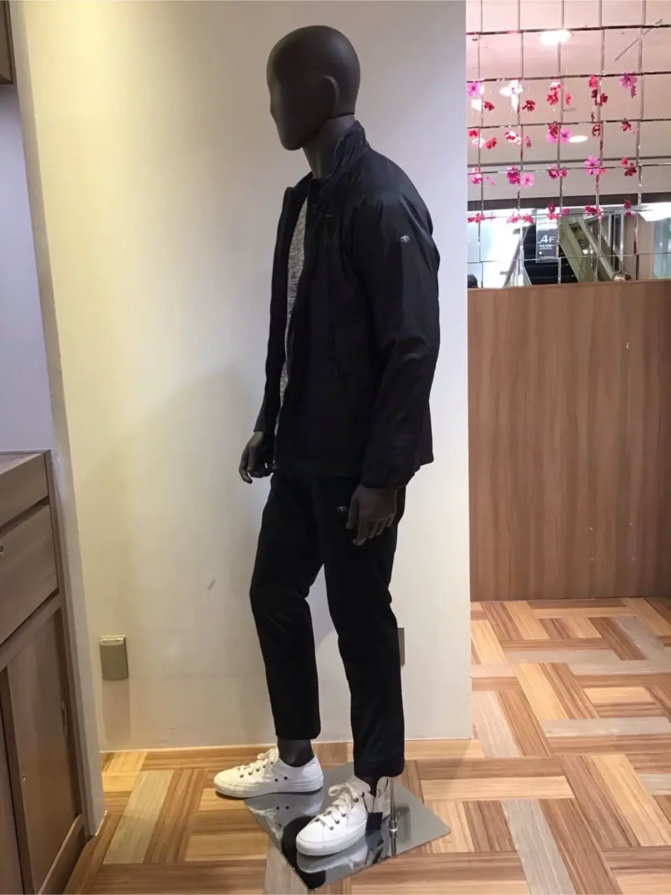 JOSEPH ABBOUD 小城 コーディネート画像